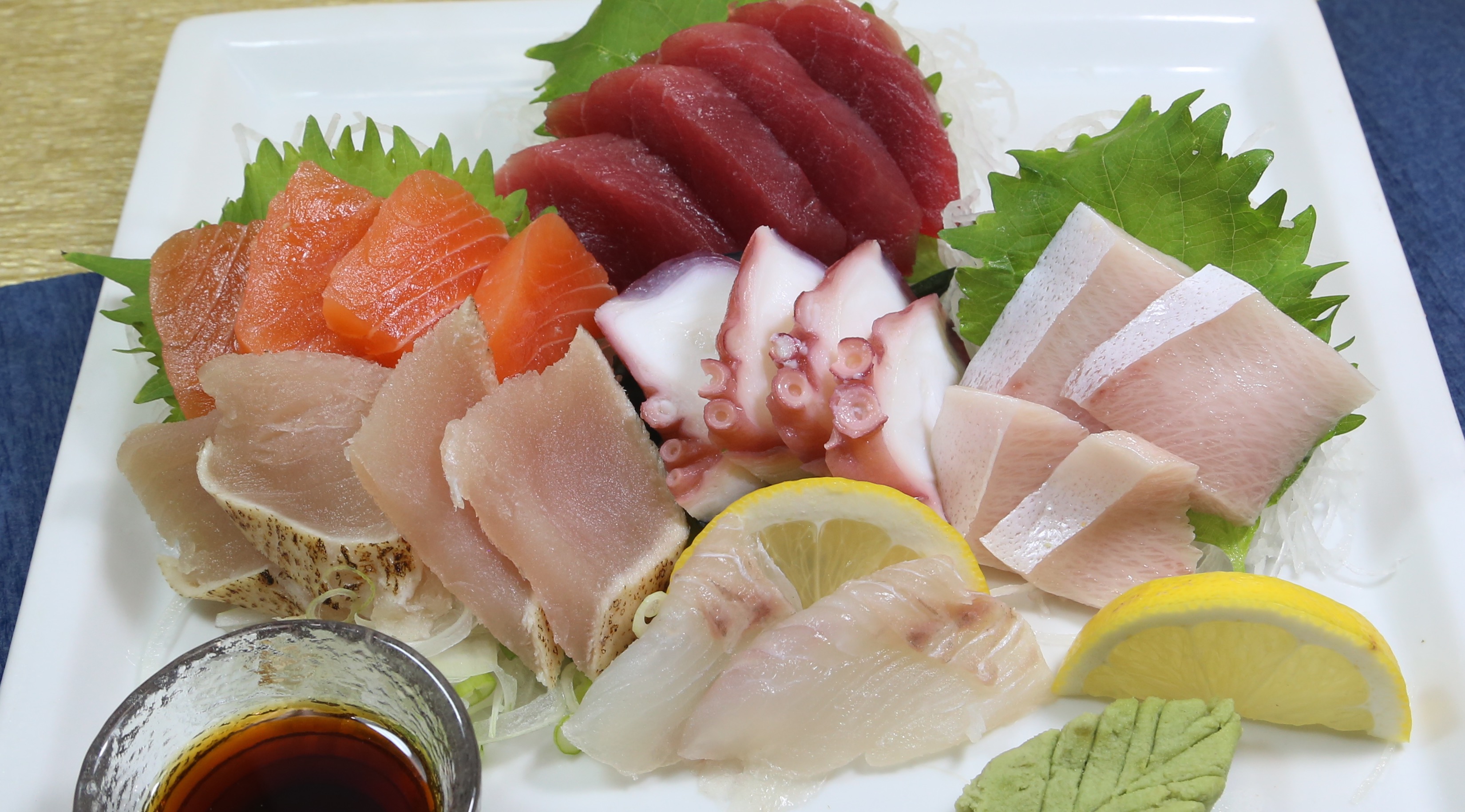 Kizuna restaurant interior